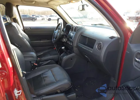 2015 Jeep Patriot High Altitude Edition z USA, uszkodzony, nr VIN 1C4NJRFB6FD154696